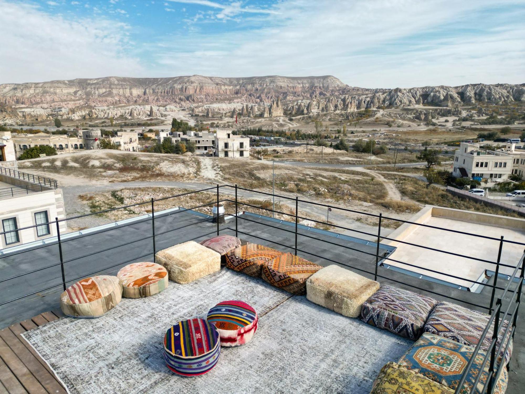 Unique Cappadocia Palace Göreme Exterior foto